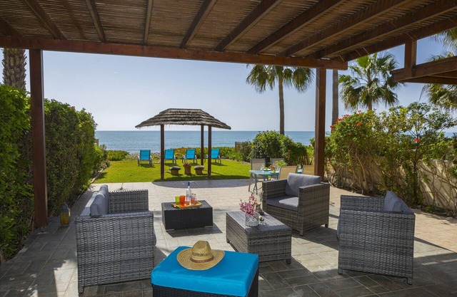 Meneou Beachfront Villa 5