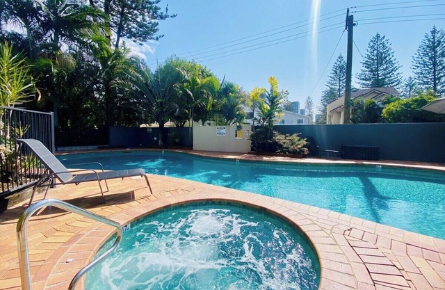 Mermaid Beach 2BR Heated Pool