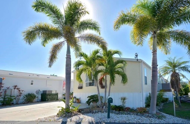 Mermaid Waterfront Hideaway Great fishing, kayaking, boat lift available too!