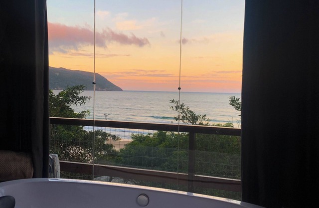 Miranted0ceano, casa em frente a Praia da Solidão Florianópolis