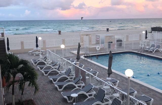 Miami Beach Club, 19051 Collins Avenue