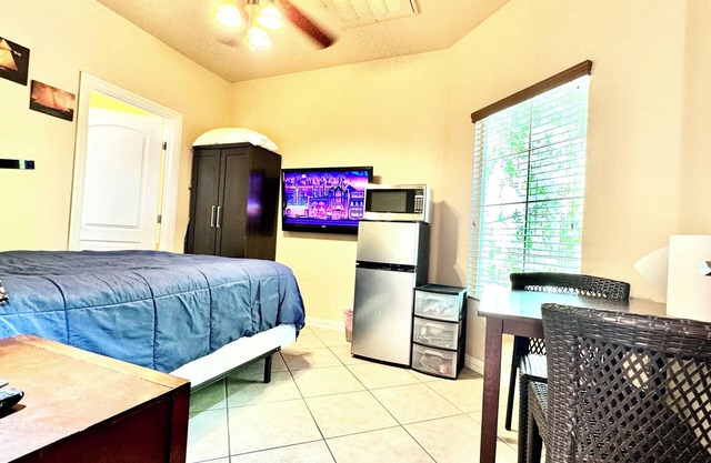 Micro Apt! Separate Entrance! - 30 Day or Longer Stay