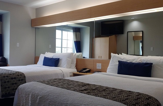 Microtel Inn & Suites by Wyndham Albertville