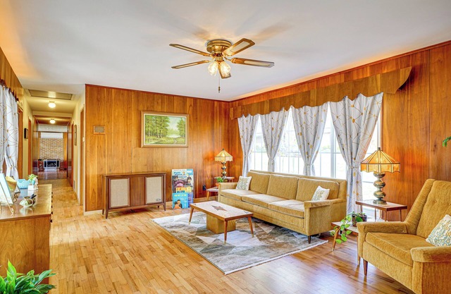 Mid-Century 1950s Retreat w/Rec Room in Monett!
