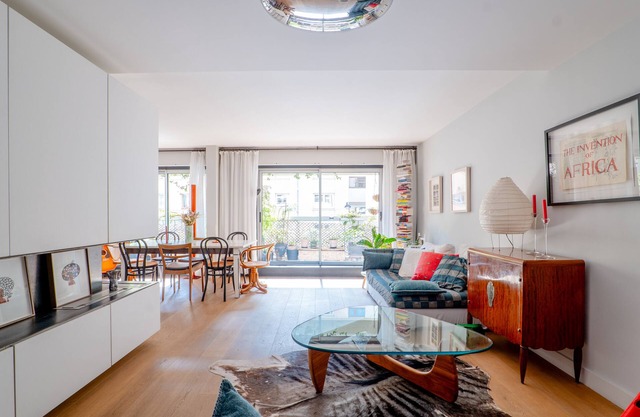 Mid-century Maestro, by Veeve