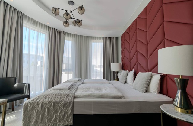 Midtown Hotel - Standard Double or Twin Room