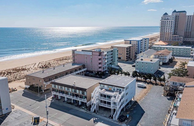 Midtown Oceanside Condo Just Steps From the Beach