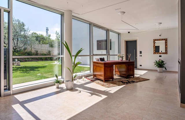 'Midum Domus' with Mountain View, Wi-Fi and Air Conditioning