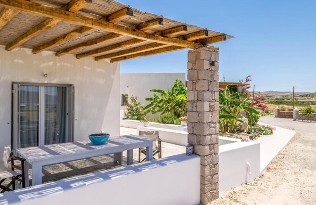 Milis House I - Charming 2-bedroom apartment in beautiful Milos