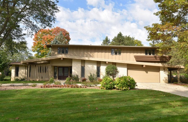 Milwaukee 4 bedroom+ House with In-ground pool