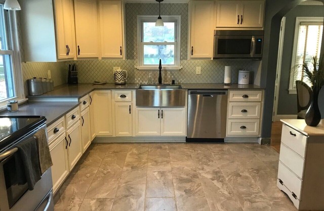 Milwaukee DNC Convention Rental (7/11 - 7/18 only) - 3 Bedrooms