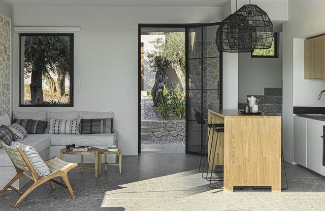 Mimi and Coco Villa Julious