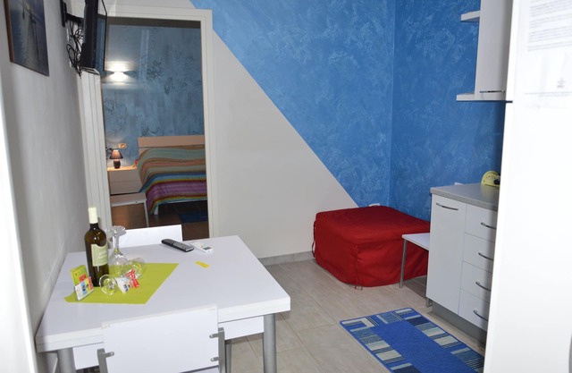 Mini apartment Blue Marsala - Via la Rosa