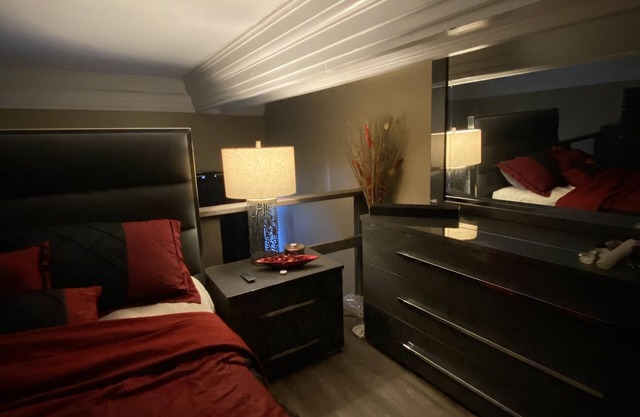 Mini Artsy Loft…min from Ski resort and Mohegan sun casino!