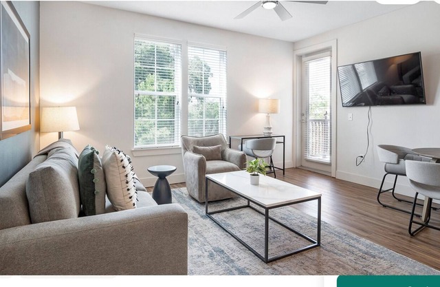 Min’s from AdventHealth Hsptl! Washer/Dryer, parking,pet friendly& all amenities