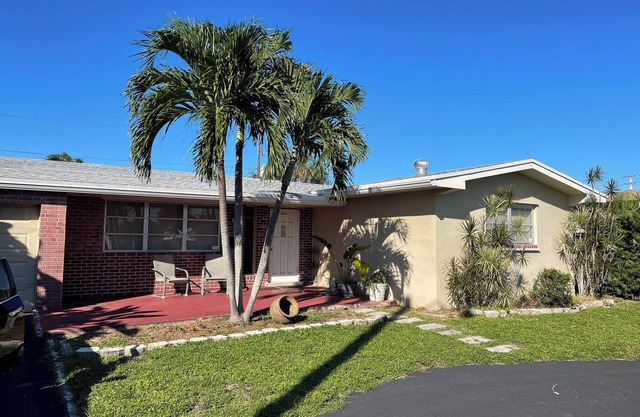 MINS from Everything -Private House 3/2- Pet Free/Smoke Free