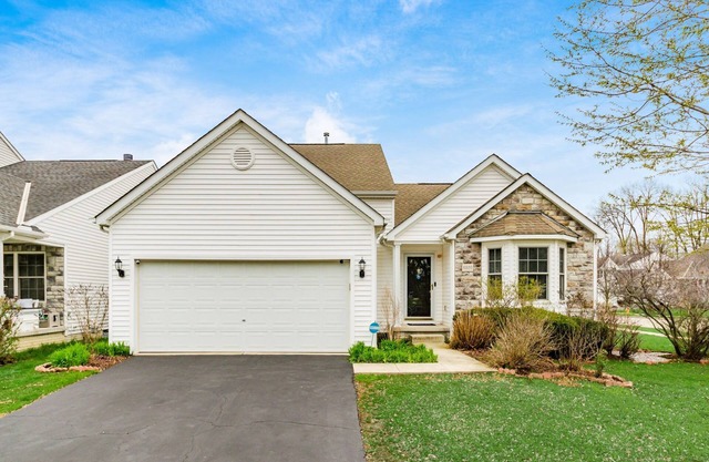 Minutes to Polaris Mall, New Stainless Steel Appliances + Flooring, Spacious 3bd