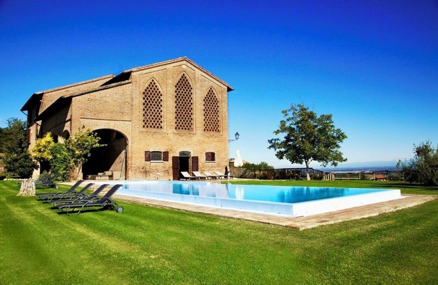 Mirabella - Tabiano Castello Country Villa, Italy- exclusive use, pool, WiFi, AC