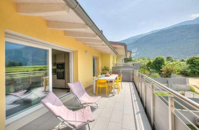 Mirabelle - Happy Rentals