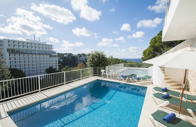 Miramar L in Cala Galdana