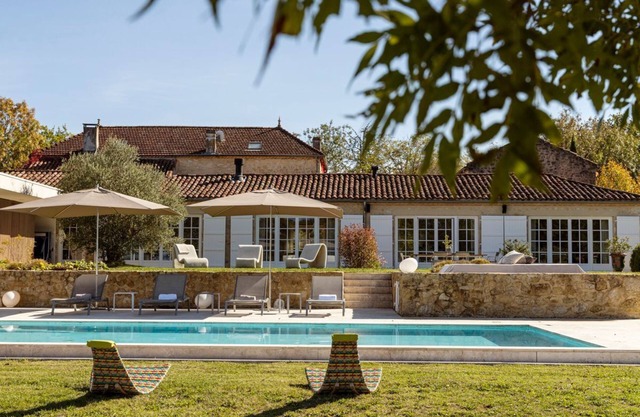 Mirandole - Eight Bedroom Villa, Sleeps 18