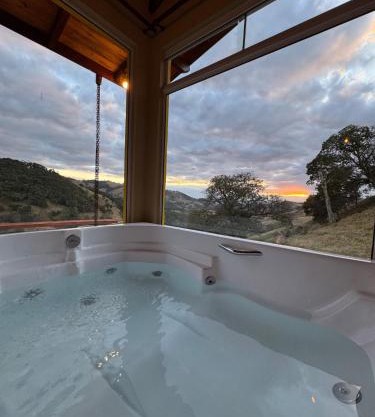 Mirante do Sol 2 - café da manhã, hidro e lareira