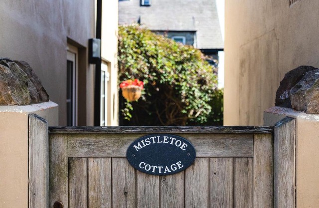 Mistletoe Cottage