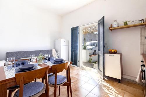Mistral Guest House