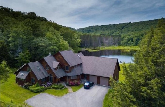 ML03-Private Lakefront Retreat, Hot Tub, Pets Ok!