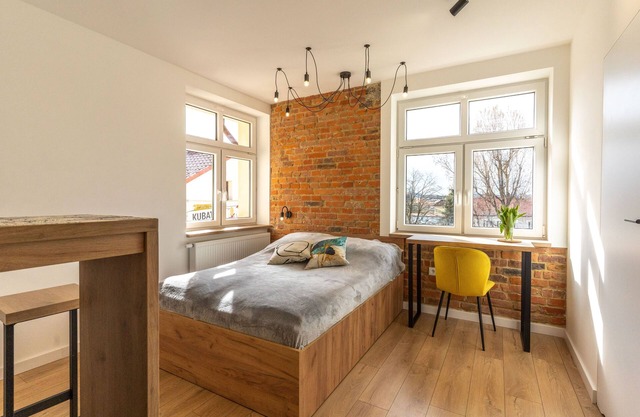 mN apartments home yellow - Wieliczka Town