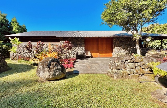 Mo Snell's Coffee Farm House