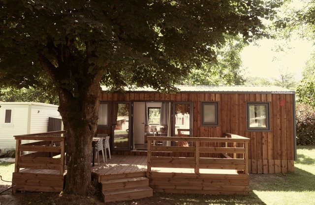 Mobile home at the foot of the Beille plateau, nature campsite by the river