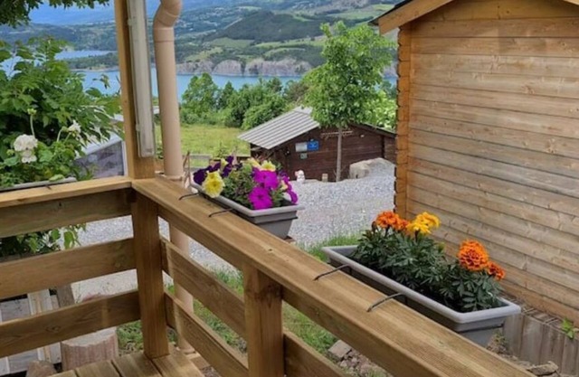 Mobile home Breathtaking view of the lake