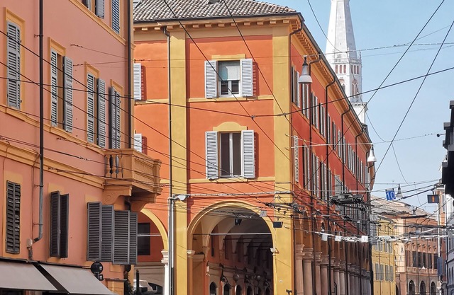 Modena Centro Suite del Vicolo with free parking