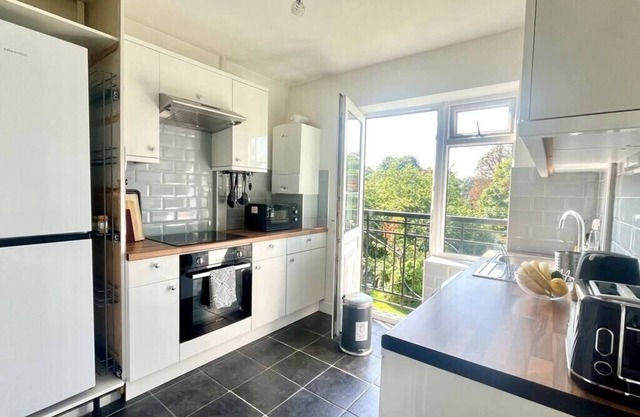 Modern 1 Bedroom Apt in Maidenhead nr River Thames