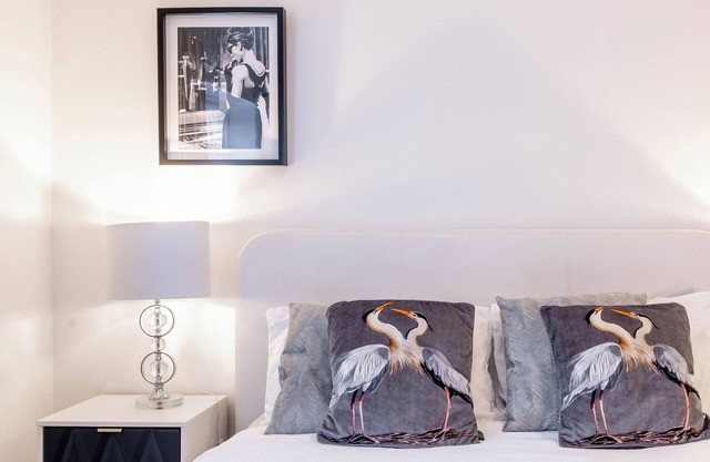 Modern 1-Bedroom Apartment in Chadwell Heath