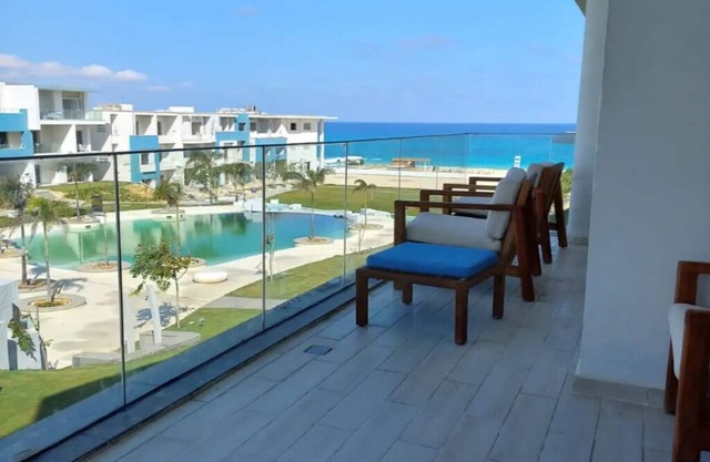 Modern 2 Bedrooms Serviced Apartment - Pool & Sea View