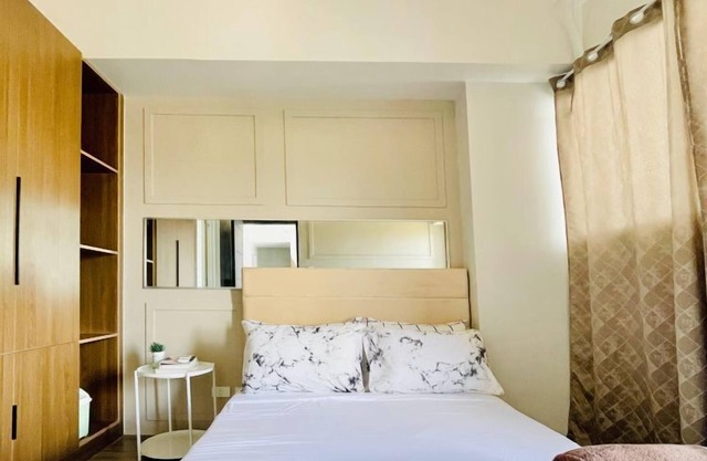 Modern 2-BR Condo with Shared Pool Access