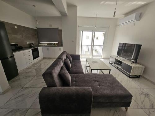 Modern 2BR Apartment with Balconies in Larnaca City Center