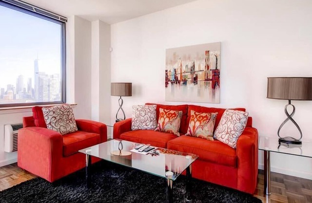 Modern 2BR | Fully Equipped Kitchen | Near PATH by GLS