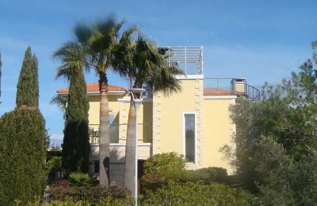 Modern 3 bed, 2 bath villa in Latchi with large private heated swimming pool