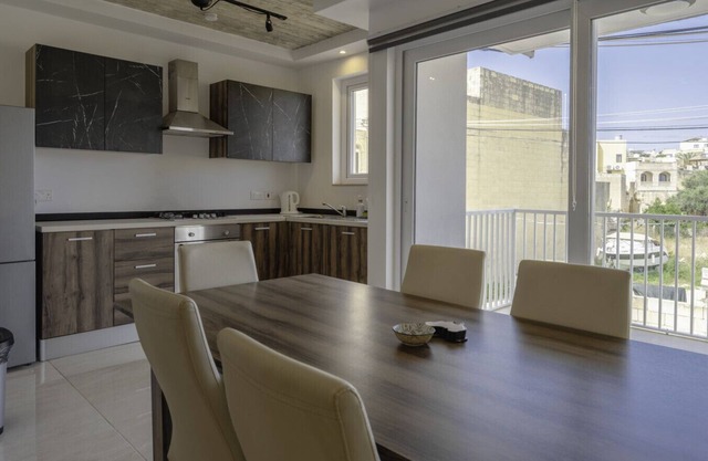 Modern 3BR Retreat | Spacious & Stylish
