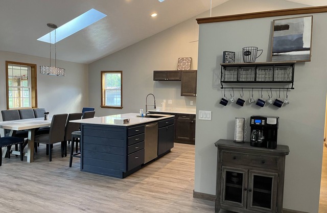 Modern 4 bedroom/3 bath home in Finger Lakes and wine country