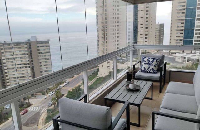 Modern 4BR Apartment with Ocean View near Concón