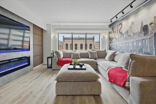 Modern 4th-Floor Flat in the Heart of Indianapolis