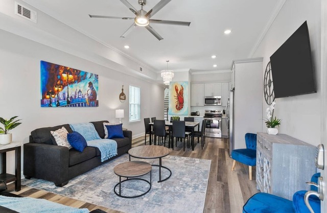 Modern 5BR/5BA | New Build, Parking & Prime Spot