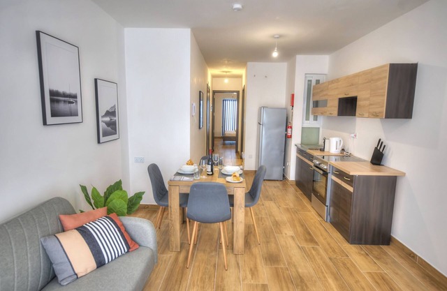 Modern and centrally located 1bedroom flat KBON1-1