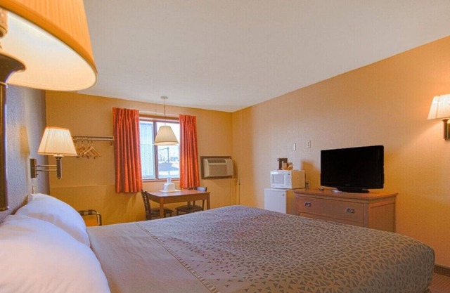 Modern and Homely Retreat for a Comfy Stay