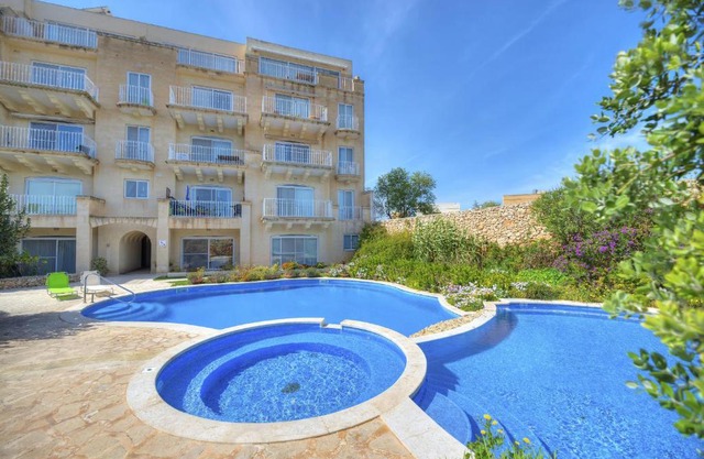 Modern and spacious 2 bedroom apartment with communal outdoor pool GZ-SMEL1-1