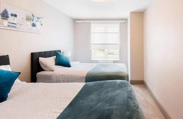 Modern and spacious 2 Bedroom Apartment close to Maidenhead town centre